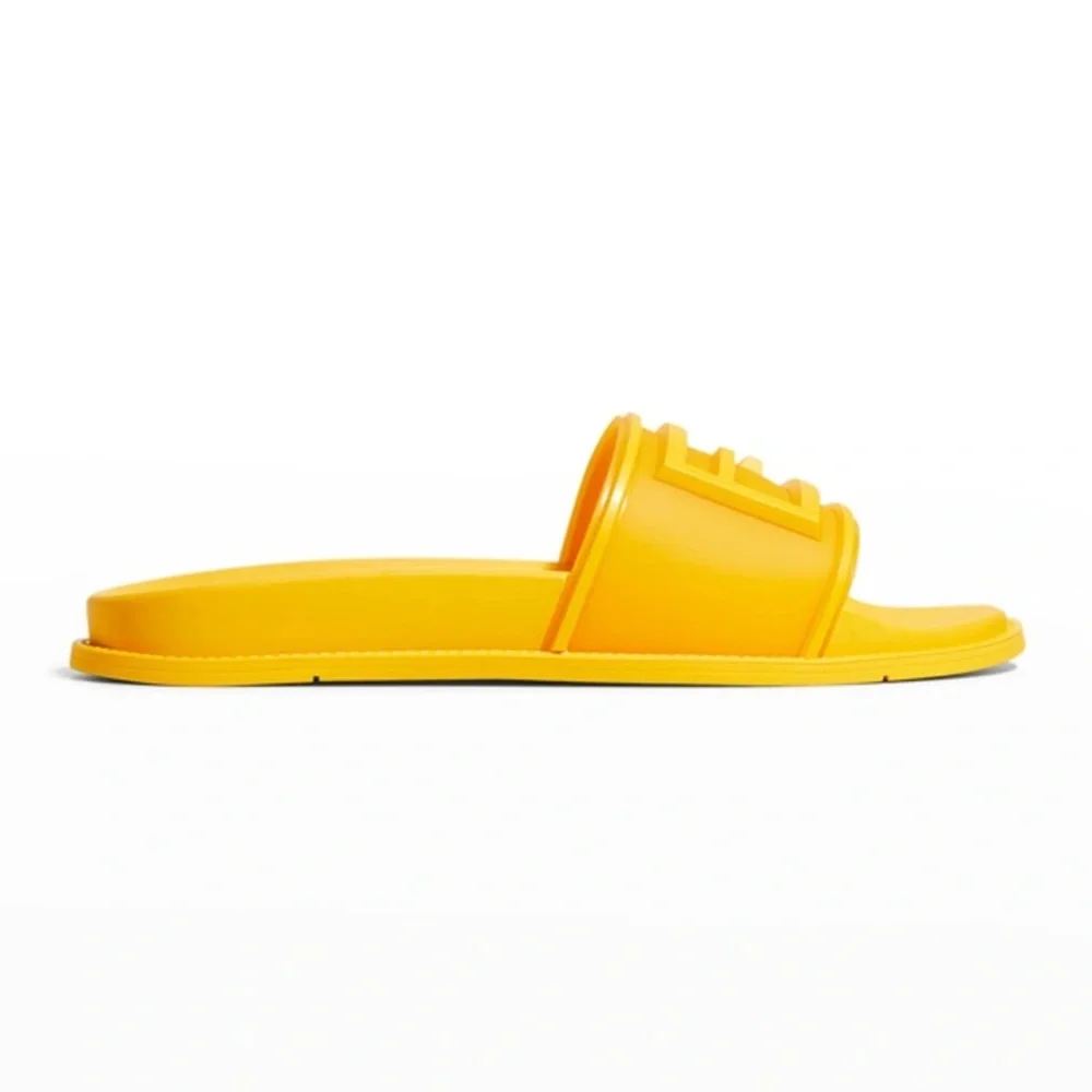 NEW - FENDI Logo-Embossed Baguette Rubber Slide Sandals - Yellow Size US 7